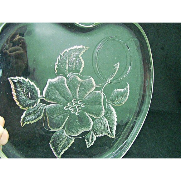 Hazel Atlas Orchard Crystal Clear Glass Apple Dish Flowers Snack Luncheon Plate - Picture 2 of 9